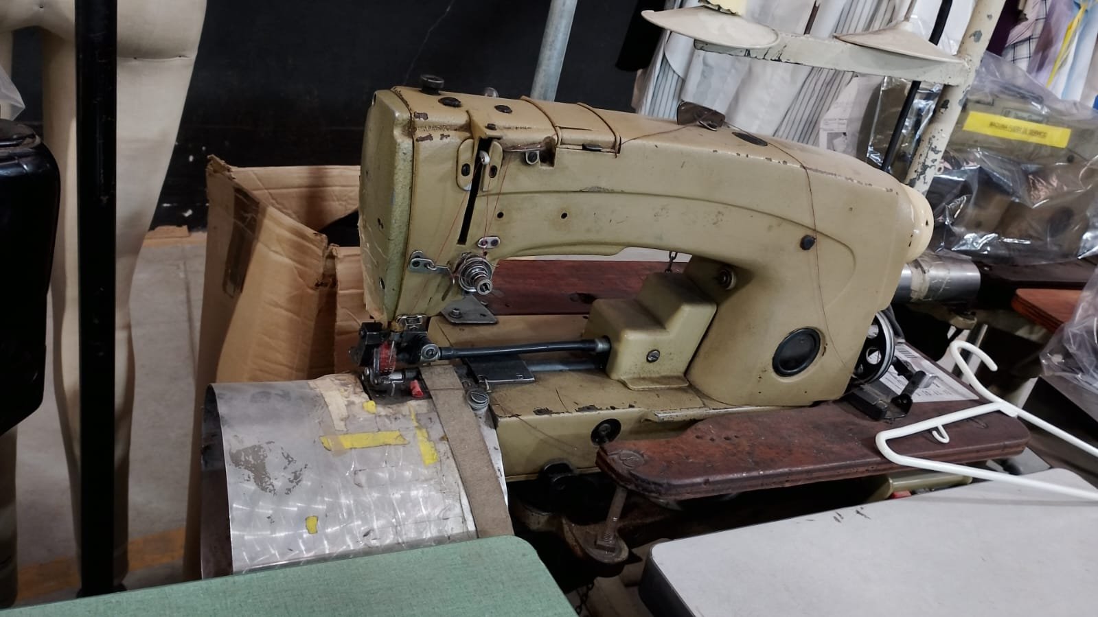 CILINDRICA CERRADORA DE BAJOS