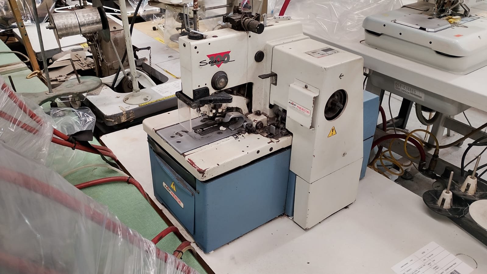 OJALERA  (OJAL DE BOTELLA)