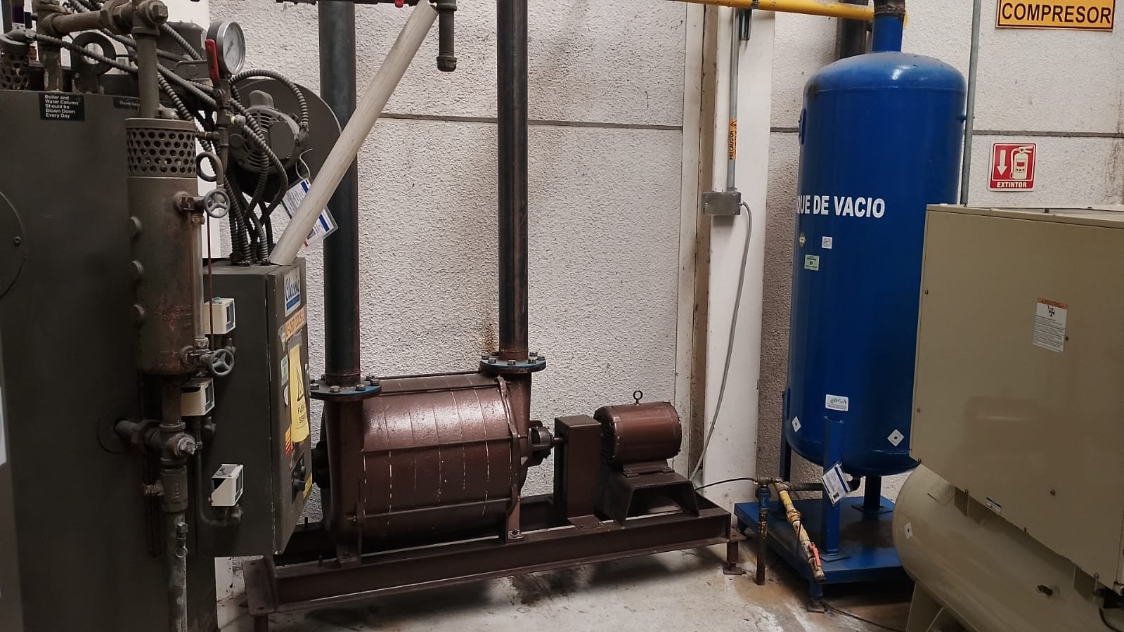 BOMBA DE VACIO Y TANQUE