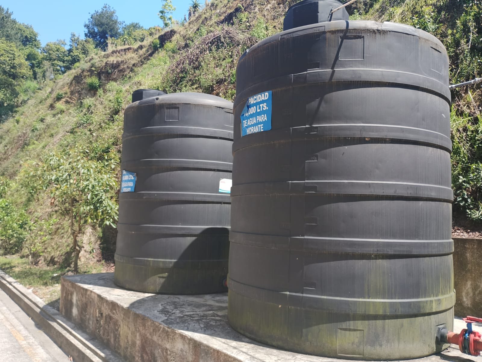 TANQUE DE ALMACENAMIENTO DE AGUA 1000 L