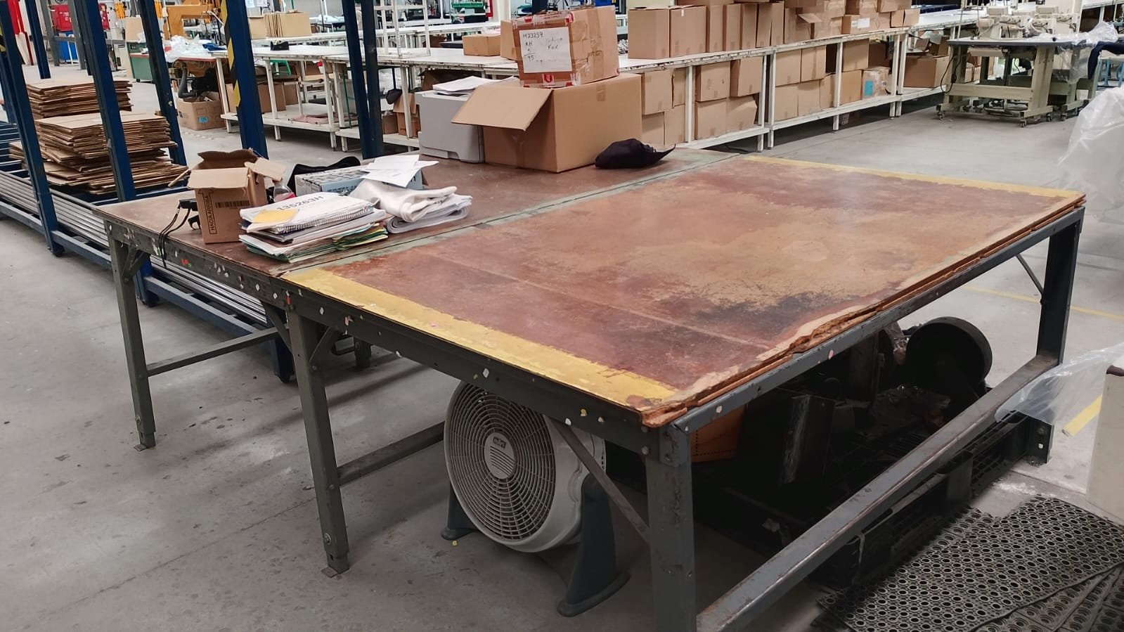 MESAS PARA CORTAR TELA  1.22 X 1.99 METROS